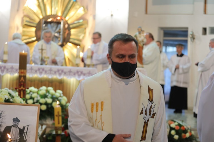 Ostatnie pożegnanie śp. ks. Alojzego Wencepla w Ustroniu-Polanie