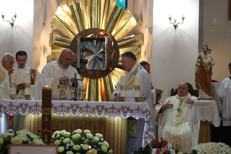 Ostatnie pożegnanie śp. ks. Alojzego Wencepla w Ustroniu-Polanie