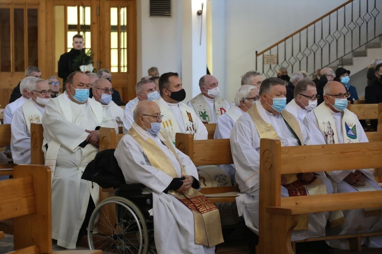 Ostatnie pożegnanie śp. ks. Alojzego Wencepla w Ustroniu-Polanie