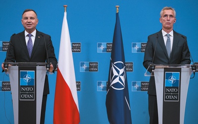 Prezydent Andrzej Duda spotkał sie w Brukseli z szefem NATO Jensem Stoltenbergiem.