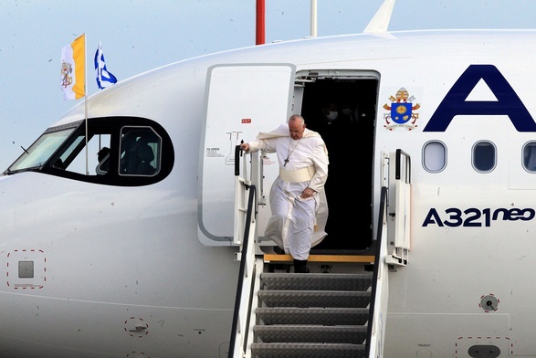 Ateny: papież przybył do Grecji 