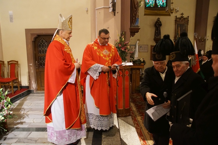 Barbórka w Nowej Rudzie-Słupcu. Proboszcz otrzymał górniczą szpadę