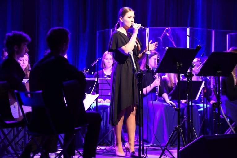 "Crushed Sounds Big Band" patriotycznie