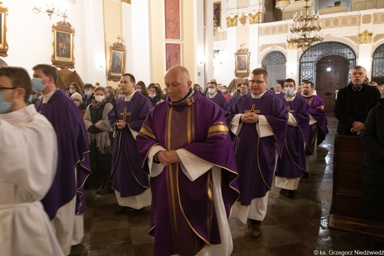 Młodzież u Pani Cierpliwie Słuchającej