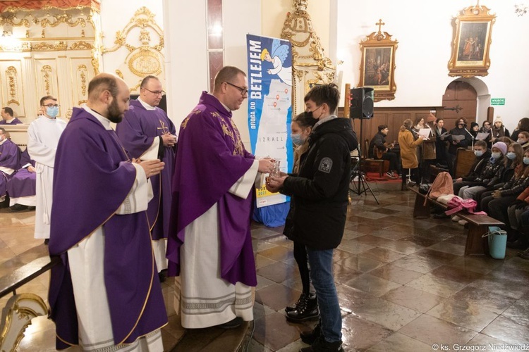 Młodzież u Pani Cierpliwie Słuchającej