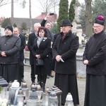 Olesno. Tablica upamiętniająca ks. prał. Jana Rybaka