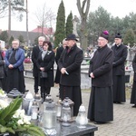 Olesno. Tablica upamiętniająca ks. prał. Jana Rybaka