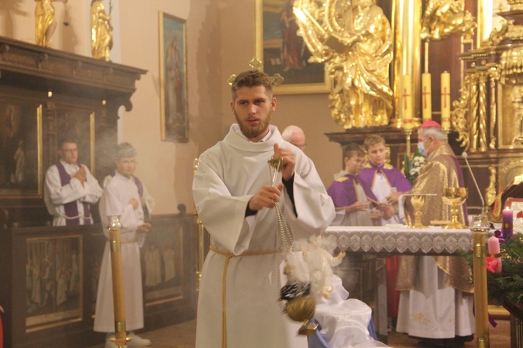 Olesno. Tablica upamiętniająca ks. prał. Jana Rybaka