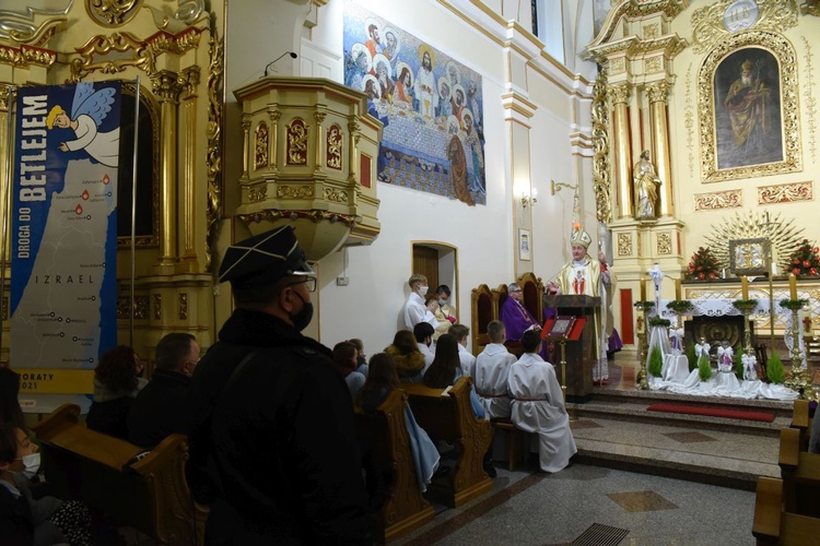 Bp Jeż apelował o chrześcijańskie przeżywanie Adwentu i świąt Bożego Narodzenia.