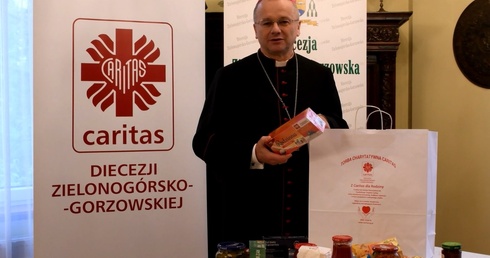 Bp Lityński zachęca do przygotowania Torby Charytatywnej Caritas