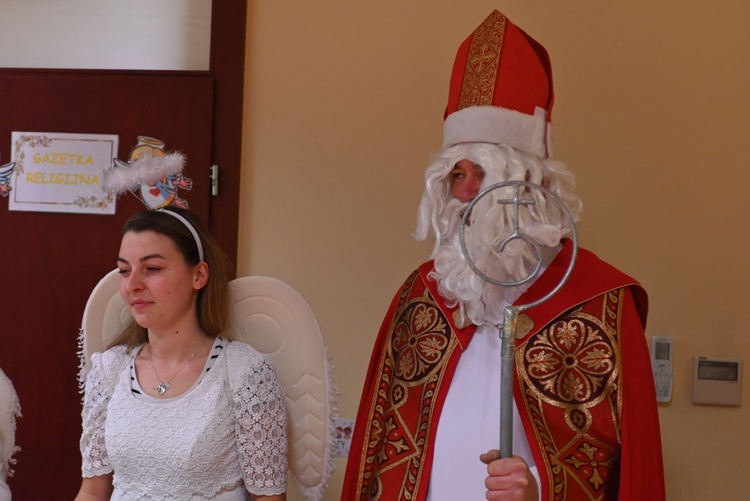 Św. Mikołaj w przedszkolu sióstr prezentek