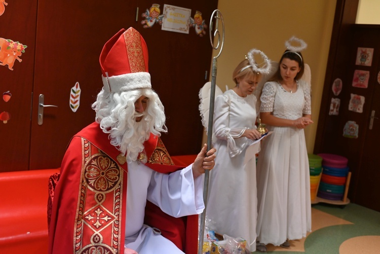 Św. Mikołaj w przedszkolu sióstr prezentek