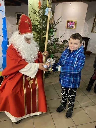 Święty Mikołaj w różnych miejscach diecezji