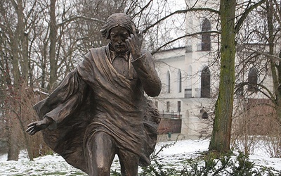 	Odsłonięcie monumentu było jednym z elementów podsumowania Roku Norwidowskiego na Mazowszu.