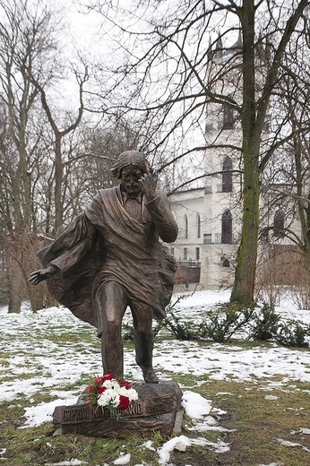 	Odsłonięcie monumentu było jednym z elementów podsumowania Roku Norwidowskiego na Mazowszu.