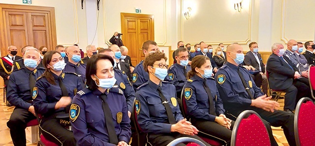 	Obecnie służbę w formacji pełni 15 osób.