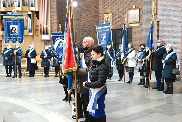 ▲	Jubileusz wspólnoty ADŚ w opolskiej parafii Przemienienia Pańskiego.