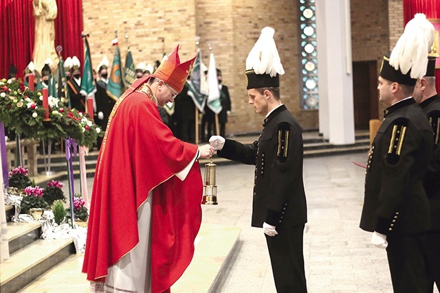 Podczas Eucharystii górnicy prosili św. Barbarę, swoją patronkę, by nad nimi czuwała.