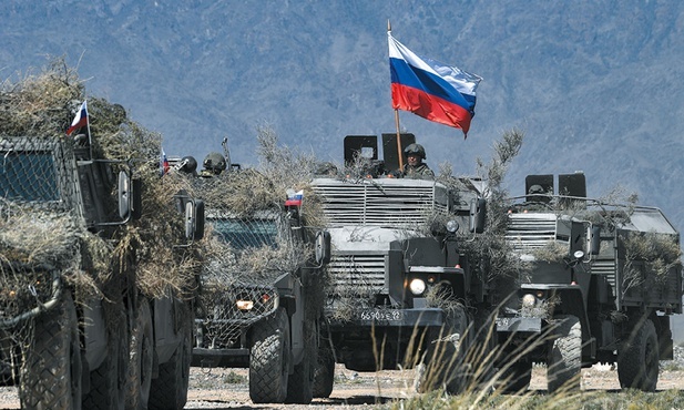 Putin dąży do odrodzenia dwubiegunowego układu świata euroatlantyckiego lub do rozmów o kształcie Europy z Francją i Niemcami ponad głowami Ukrainy,  Polski i innych krajów  Europy Środkowej.
