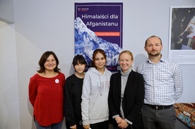 Polska Misja Medyczna pomogła afgańskim studentkom dotrzeć do Polski