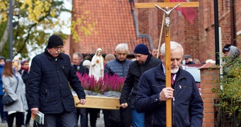 Olsztyn. Procesja różańcowa