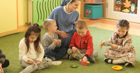 Modlitwa, nauka, zabawa