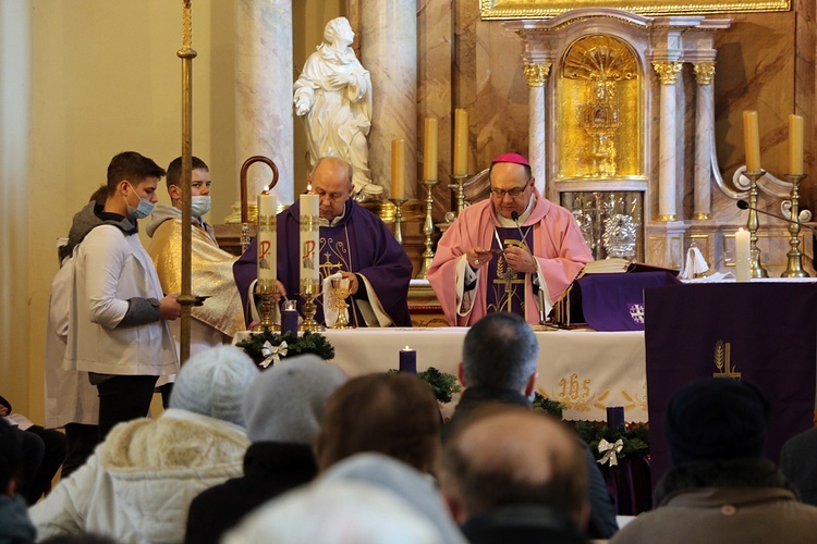 Poświęcenie odnowionego ołtarza św. Filomeny