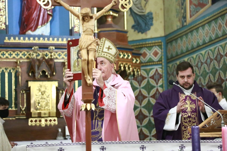 Poświęcenie polichromii w Lubczy