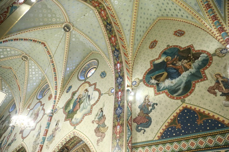 Polichromia kościoła w Lubczy