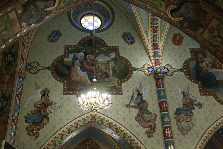 Polichromia kościoła w Lubczy