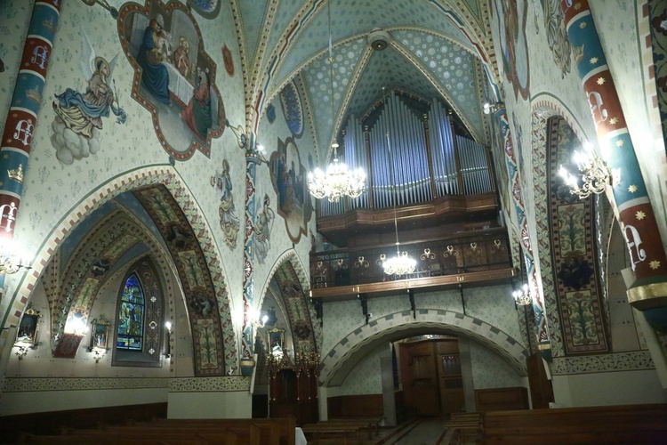 Polichromia kościoła w Lubczy