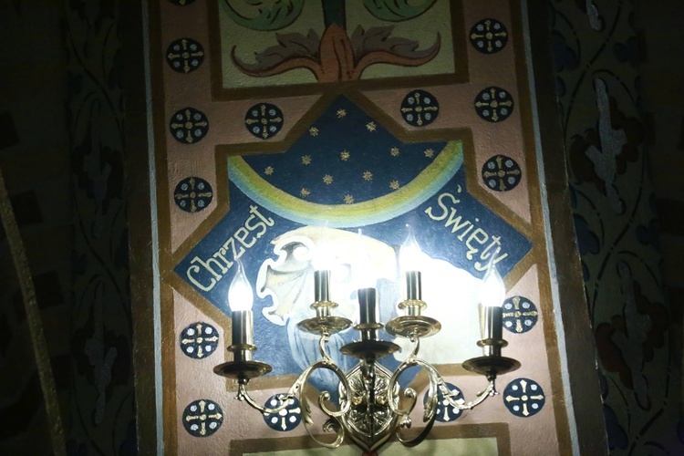 Polichromia kościoła w Lubczy