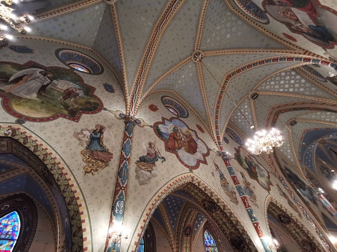 Polichromia kościoła w Lubczy