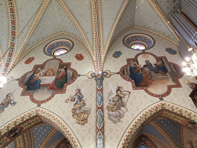 Polichromia kościoła w Lubczy