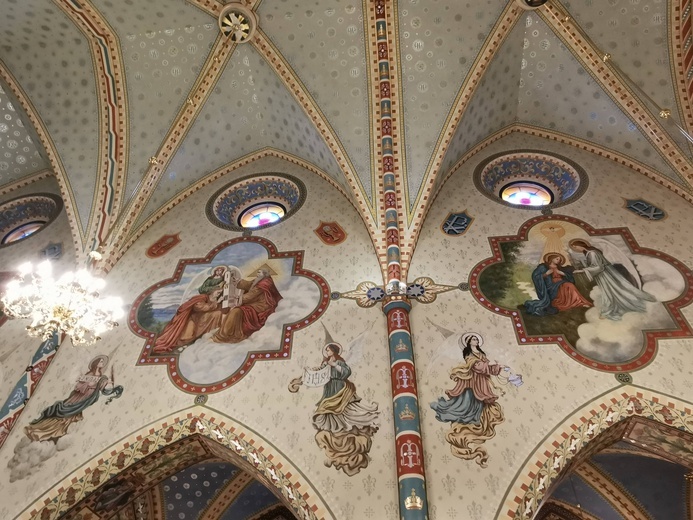 Polichromia kościoła w Lubczy