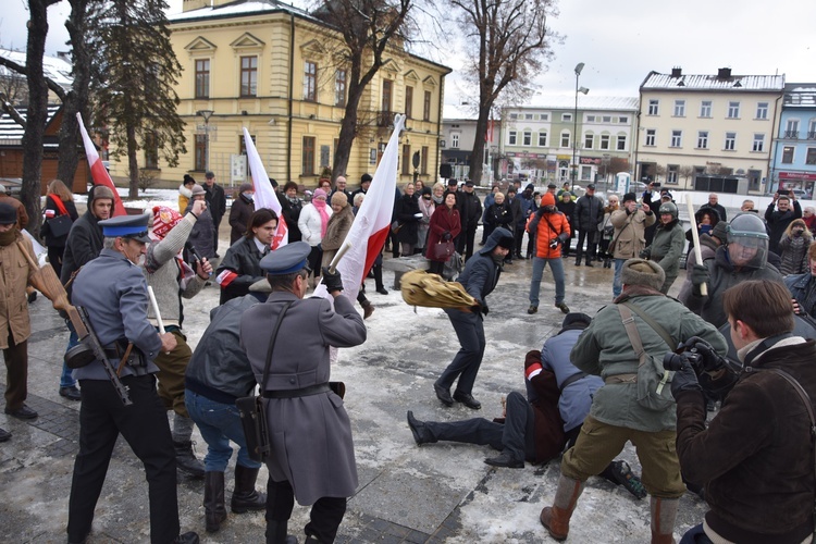 Obchody 40. rocznicy Stanu Wojennego w Nowym Targu 
