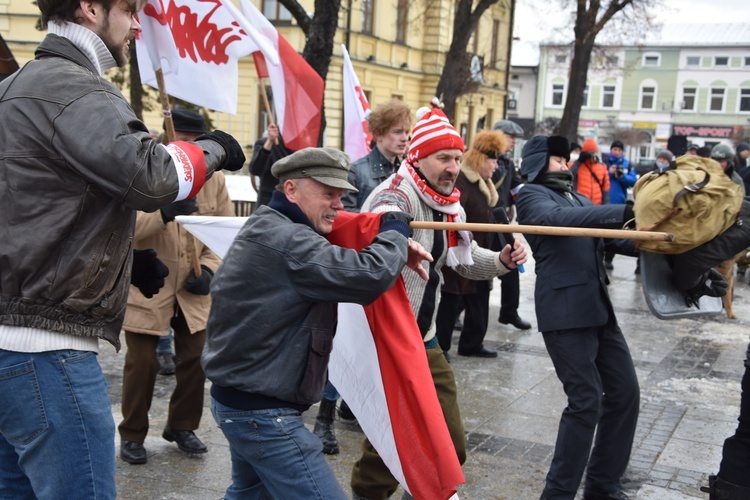 Obchody 40. rocznicy Stanu Wojennego w Nowym Targu 