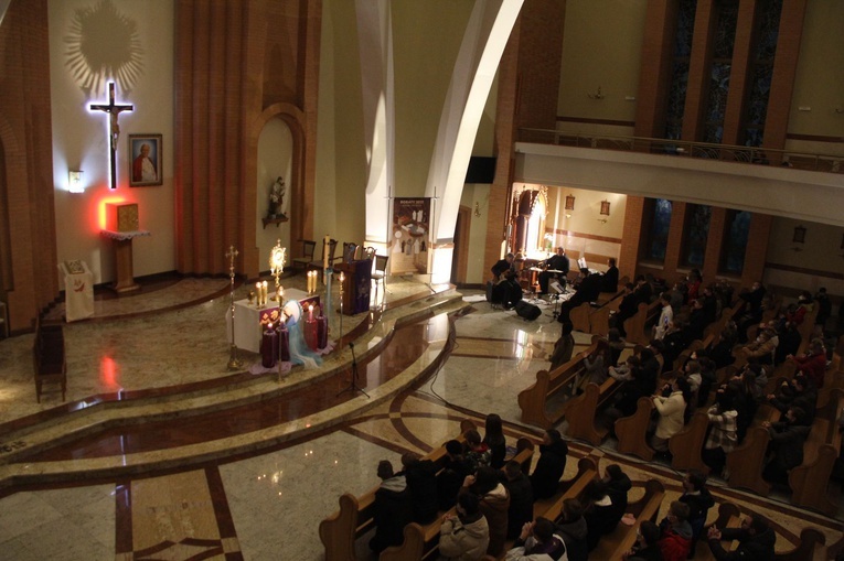 Nowy Sącz. Adwentowe czuwanie dla młodzieży z okręgu sądeckiego