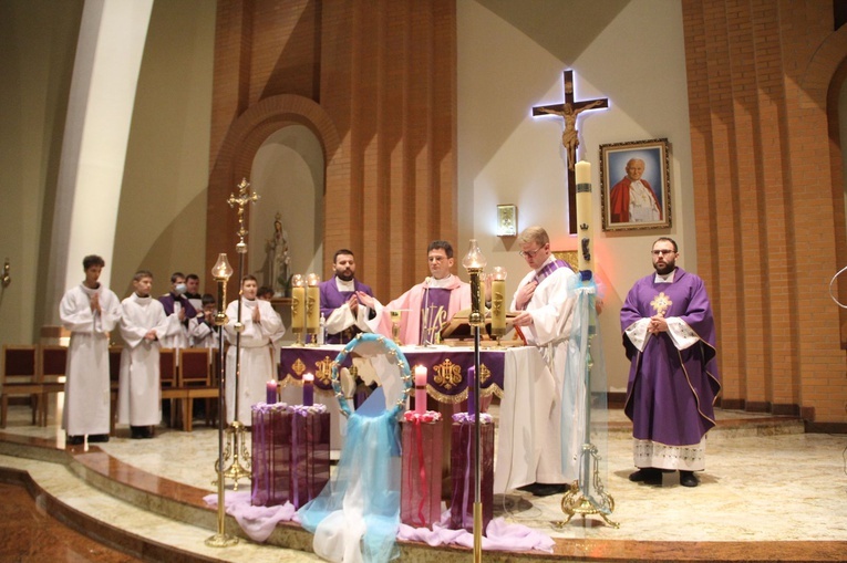 Nowy Sącz. Adwentowe czuwanie dla młodzieży z okręgu sądeckiego