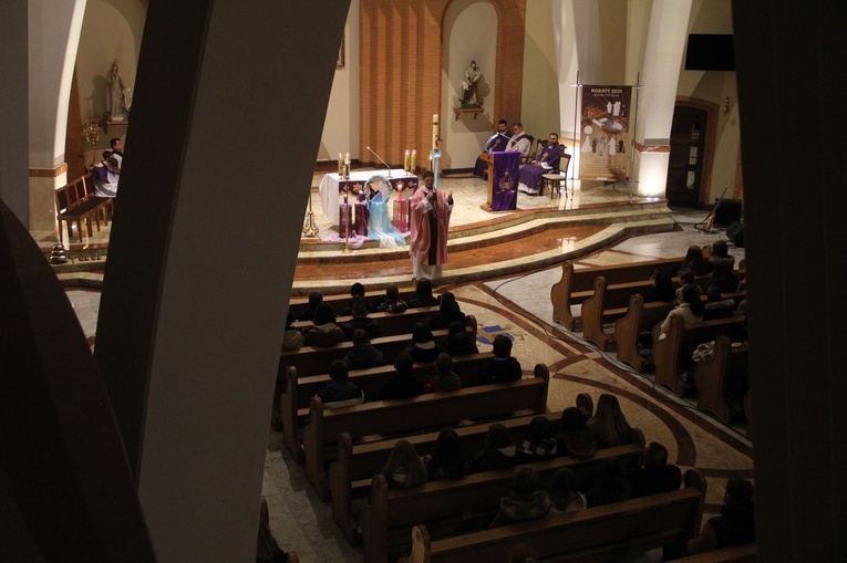 Nowy Sącz. Adwentowe czuwanie dla młodzieży z okręgu sądeckiego