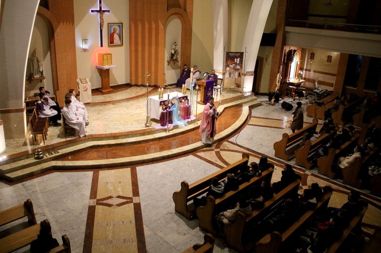 Nowy Sącz. Adwentowe czuwanie dla młodzieży z okręgu sądeckiego