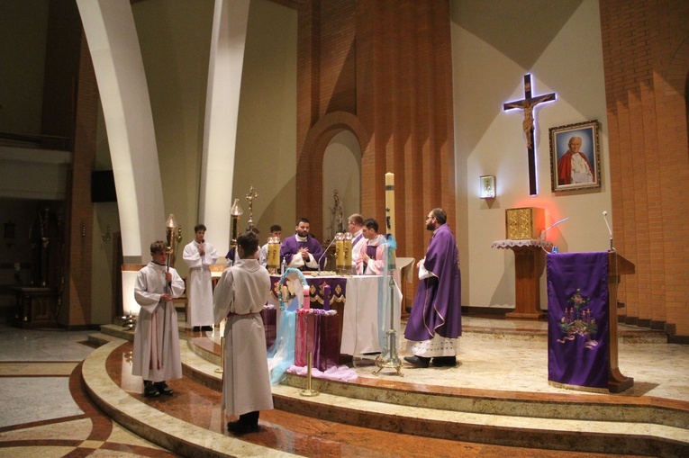 Nowy Sącz. Adwentowe czuwanie dla młodzieży z okręgu sądeckiego