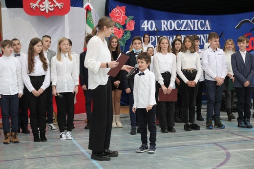 40. rocznica wprowadzenia stanu wojennego i poświęcenia sztandaru "Solidarności" w Rajczy