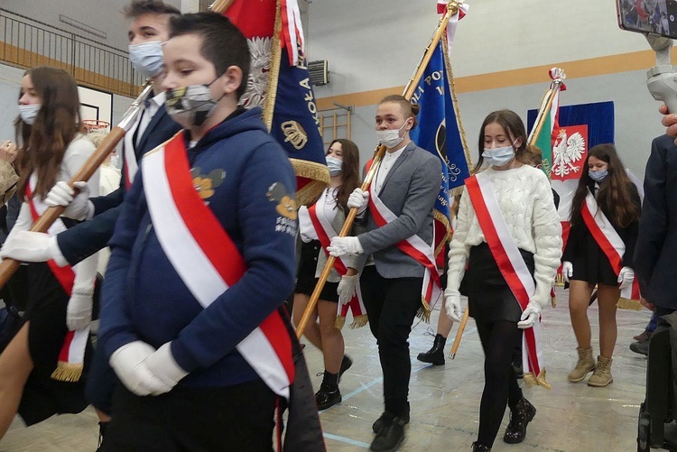 40. rocznica wprowadzenia stanu wojennego i poświęcenia sztandaru "Solidarności" w Rajczy