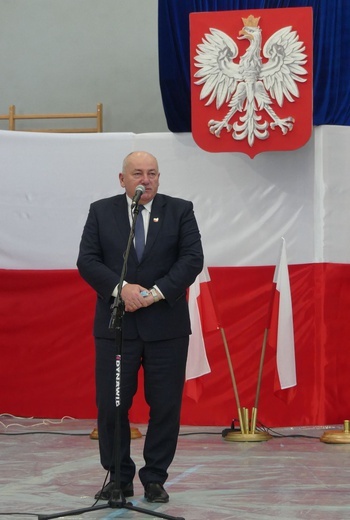 40. rocznica wprowadzenia stanu wojennego i poświęcenia sztandaru "Solidarności" w Rajczy