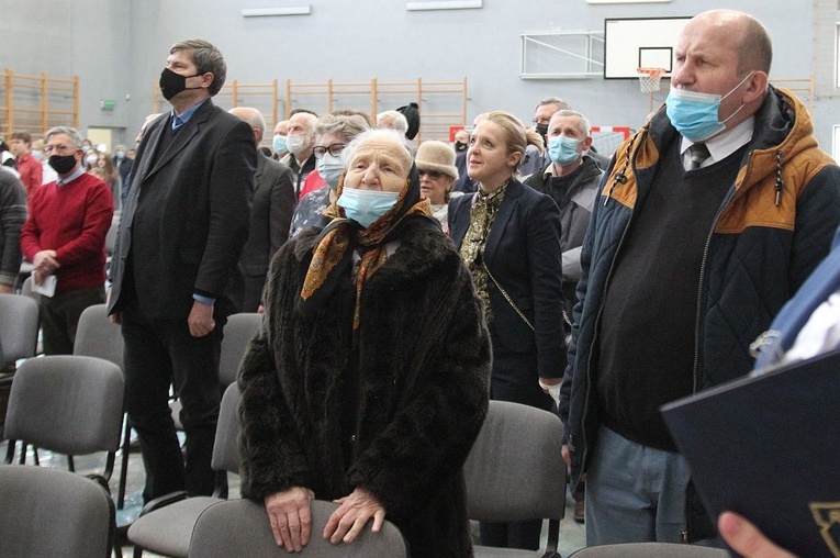 40. rocznica wprowadzenia stanu wojennego i poświęcenia sztandaru "Solidarności" w Rajczy