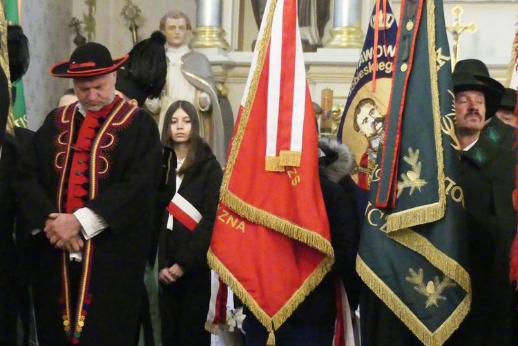 40. rocznica wprowadzenia stanu wojennego i poświęcenia sztandaru "Solidarności" w Rajczy