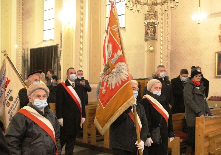 40. rocznica wprowadzenia stanu wojennego i poświęcenia sztandaru "Solidarności" w Rajczy