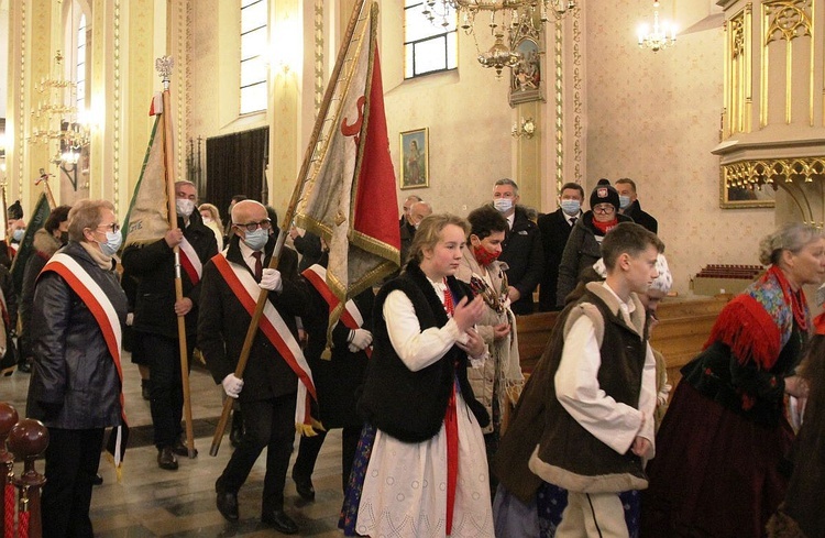 40. rocznica wprowadzenia stanu wojennego i poświęcenia sztandaru "Solidarności" w Rajczy