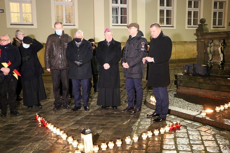 40. rocznica stanu wojennego - obchody w archikatedrze wrocławskiej